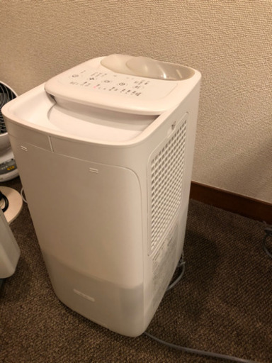 シャープ　HV-H75-W　プラズマクラスター7000　加湿機　ハイブリッド式　ハイパワータイプ　木造12.5畳／洋室21畳　加湿量750mL／h　ホワイト