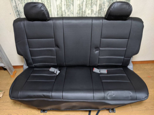 【お取引中】ハイエース リアシート