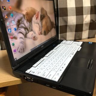 ☆彡超特価(^▽^)/富士通リノベーションパソコン💗高速ｉ３第二世代/爆速ＳＳＤ２４０ＧＢ/人気のブラック☆美品/Ｗｉｎ１０/Office2019付/15.6ｲﾝﾁ/メモリ4GB/無線ＬＡＮ/ＤＶＤ・ＣＤ再生ソフト付　No.2009002の画像