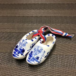 オランダ デルフト焼　ミニサイズペアの靴の置物