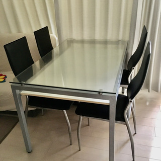 【大至急】【値段交渉可】ダイニングテーブル　椅子4脚　セットの画像