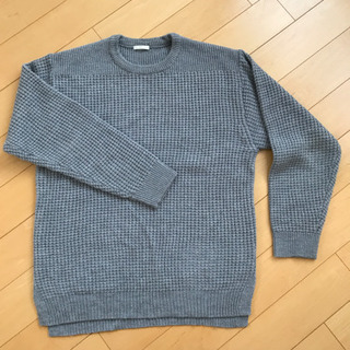 GU セーター（メンズ　グレー）の画像