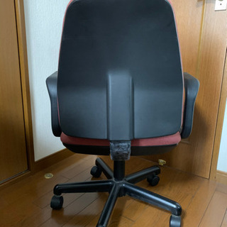 デスクチェア差し上げます