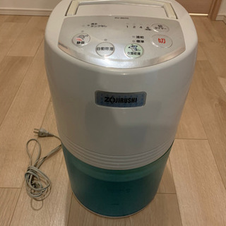 取引中　除湿機