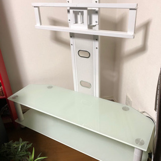 【引越、まとめて投稿】ガラステレビ台　壁掛け風　０円