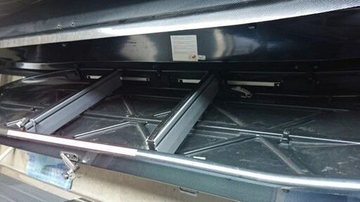 THULE カーボン調ルーフボックス