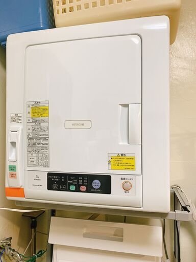 日立　衣類乾燥機　2017年製　スタンド付き