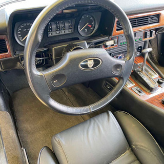 大人気のジャガーのXJSの12