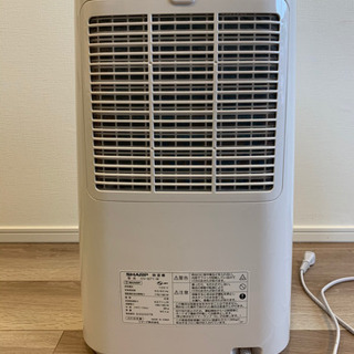 【美品】SHARP 除湿機 2018年製 CV-G71-Wの画像