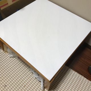 電熱炉付けコタツの画像