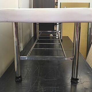【リサイクルストアスターズ城西店】整体　マッサージベッド　メーカー不明の画像