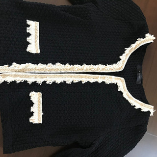 黒のジャケットの画像