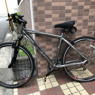 SCOTT 28インチ　27速　500mm クロスバイク (スマホホルダー、鍵、サドルクッション付)