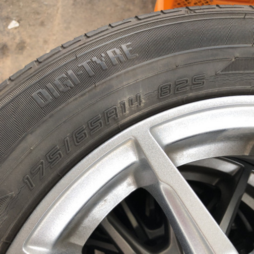 車 アルミホイール SCHNEDER サマータイヤ付き 175／65r14  14インチ ダンロップ