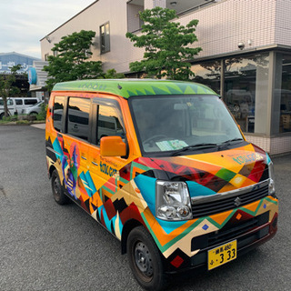 タコライス専門店のキッチンカーでの販売の画像