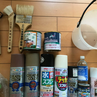 ペンキ、ペンキ薄め液、ハケ、ハケ洗い液などの画像