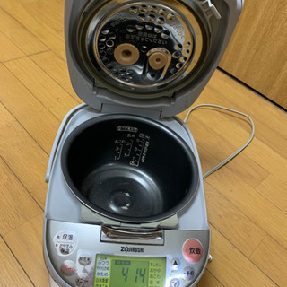 象印　炊飯器 5号　シルバーの画像