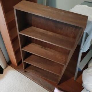 木製の古棚(濃い茶色)