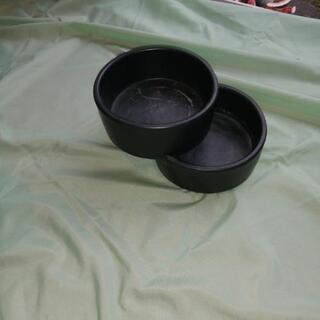 黒の２段式花器