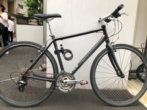 【値引き】GIANT(ジャイアント) ESCAPE R3 Mサイズ(500) black 鍵付き