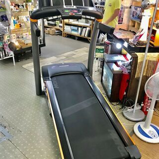 (1/24販売）　JOHNSON HORIZON FITNESS T8.0 トレッドミル