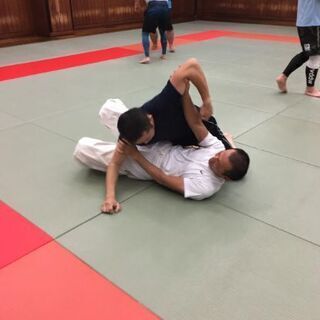 9/22(火)の昼間に柔術やりませんか( ・∇・)