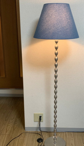 IKEA フロア照明