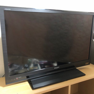 AQUOS 32型液晶テレビとBlu-rayレコーダー のセットの画像