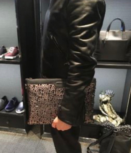▼Jimmy Choo /スタースタッズ　 レザークラッチDEREK
