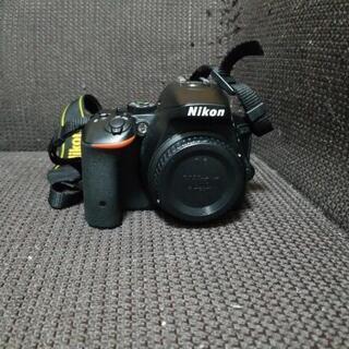 Nikon(ニコン)一眼レフカメラ(ダブルズームキット)