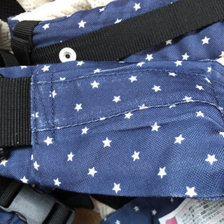 Aprica コラン デニム×ピンクの抱っこ紐の画像
