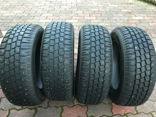 HANKOOK 215/60R16 スパイクタイヤ