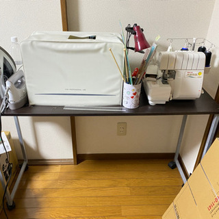 テーブル　あげます‼️