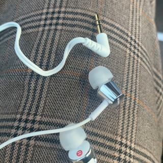 イヤホン