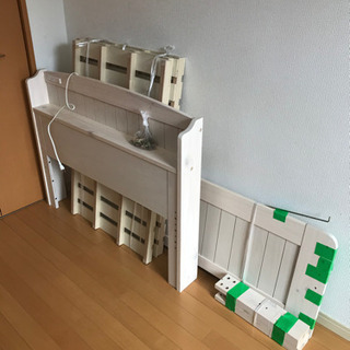 ニトリ シングルベッドの画像