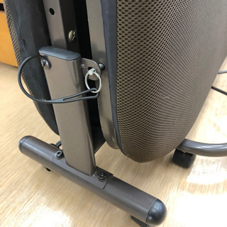 中古品☆折りたたみベッド☆茶色☆キャスター付き♪簡単に折りたたみ出来ます！の画像