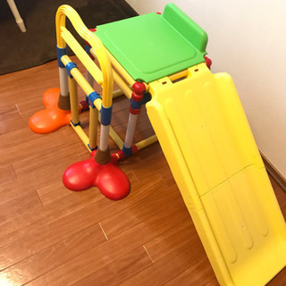 つかまり立ち頃から遊べる　ロディジム&すべり台　コンパクトに収納可　簡単へんしん！選べる2タイプ！の画像
