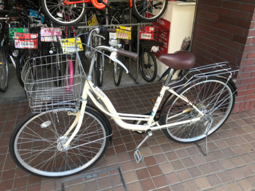 26インチ　外装6段変速　ledオートライト　さびにくいステンレスかご付き　アイボリー