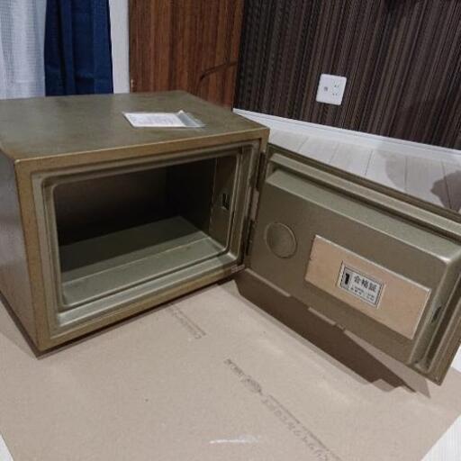 耐火金庫　4000円でいかかですか