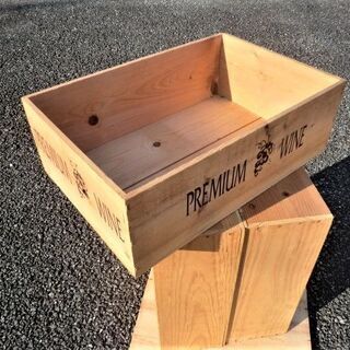 ディスプレイ用　ワイン木箱　　インテリア等に　￥500