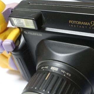 FUJIFILM  ポラロイドカメラ セルフタイマー装置付の画像