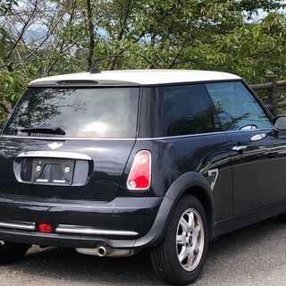 安心保証！1カ月or1000キロまで保証！法定整備込み！２年車検付き＆法定費用コミ！！圧倒的可愛さ！クロ！BMW（MINI）クーパー セブン！  事故歴なし！実走行60770キロ！消耗部品交換します！の画像