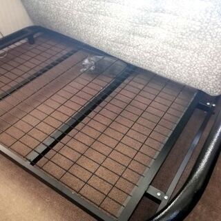 ✨０円❗✨セミダブルベッド　パイプタイプの画像