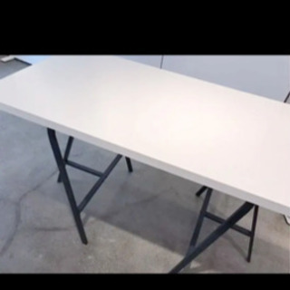 IKEAテーブル