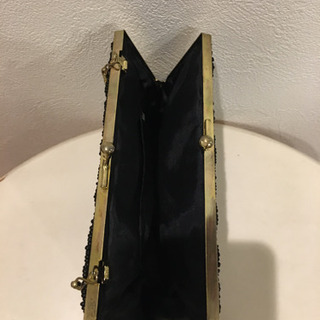 ビーズ　バッグ　黒の画像