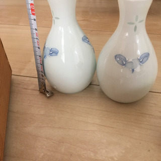 一珍山茶花　有田焼　酒器の画像