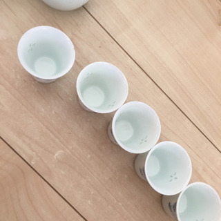 一珍山茶花　有田焼　酒器の画像
