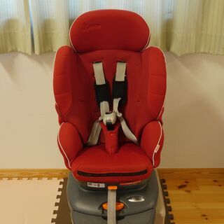アップリカ　新生児から４歳まで使える「チャイルドシート」