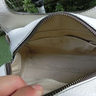 【未使用】革製ショルダーバッグの画像