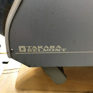 美容室シャンプー椅子の画像